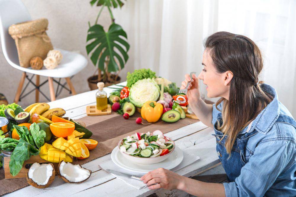 ilustrasi makanan sehat (freepik.com/pvproductions)