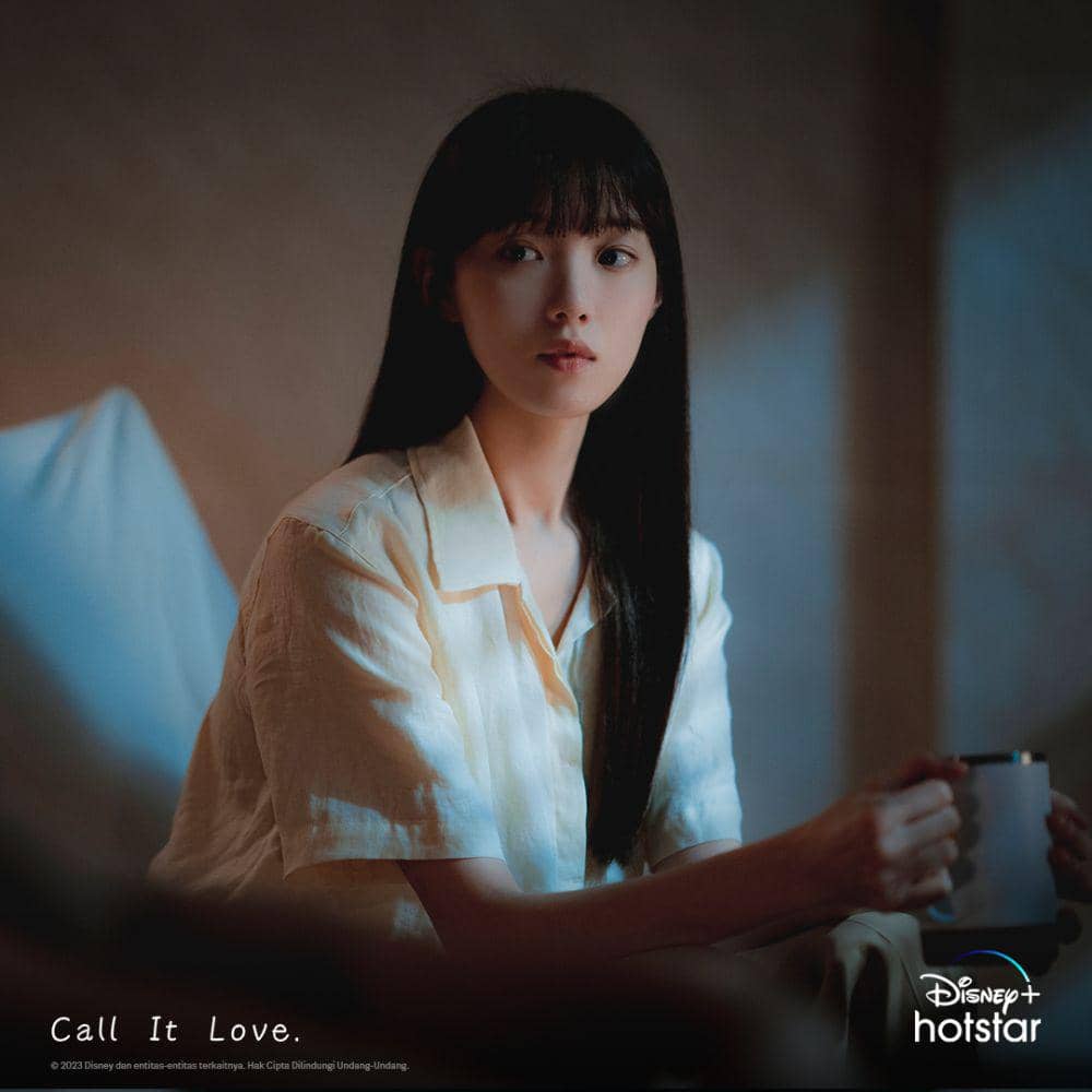 Lee Sung Kyung dalam Call It Love (instagram.com/disneyplushotstarid)