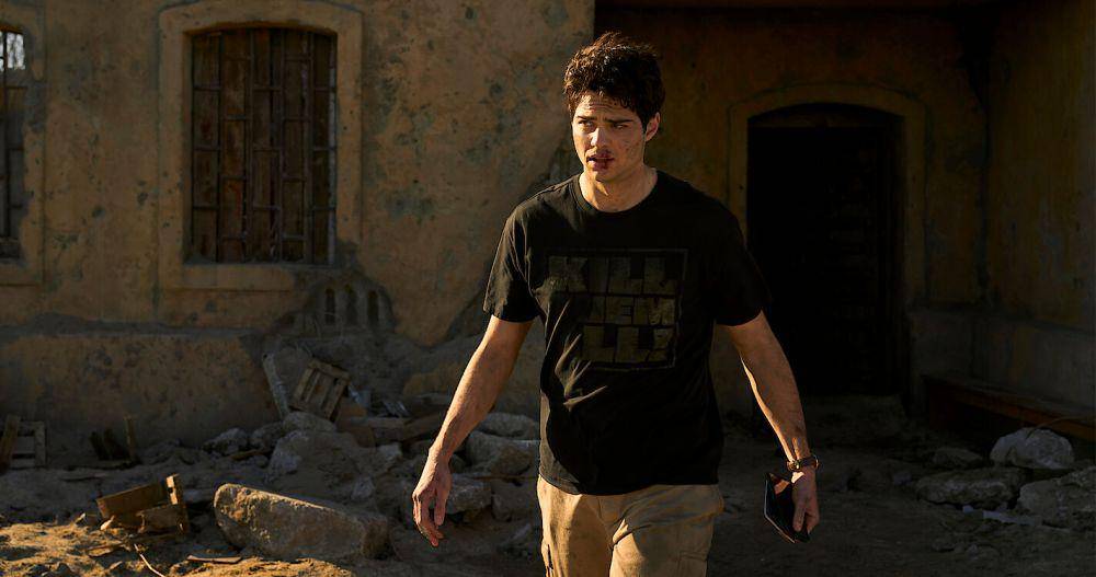 Noah Centineo dalam serial The Recruit (dok. Netflix/The Recruit)