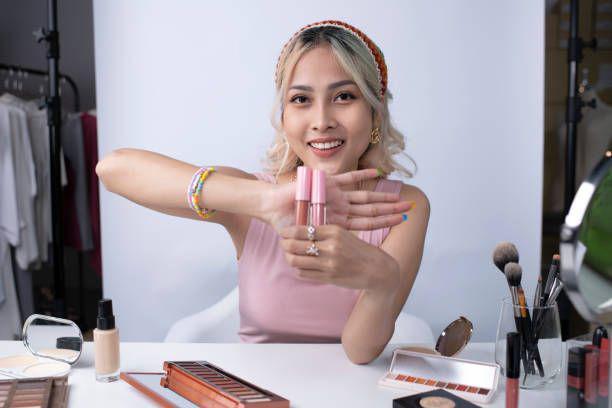Mengenal 'Deinfluencer', Tren yang sedang Viral di TikTok