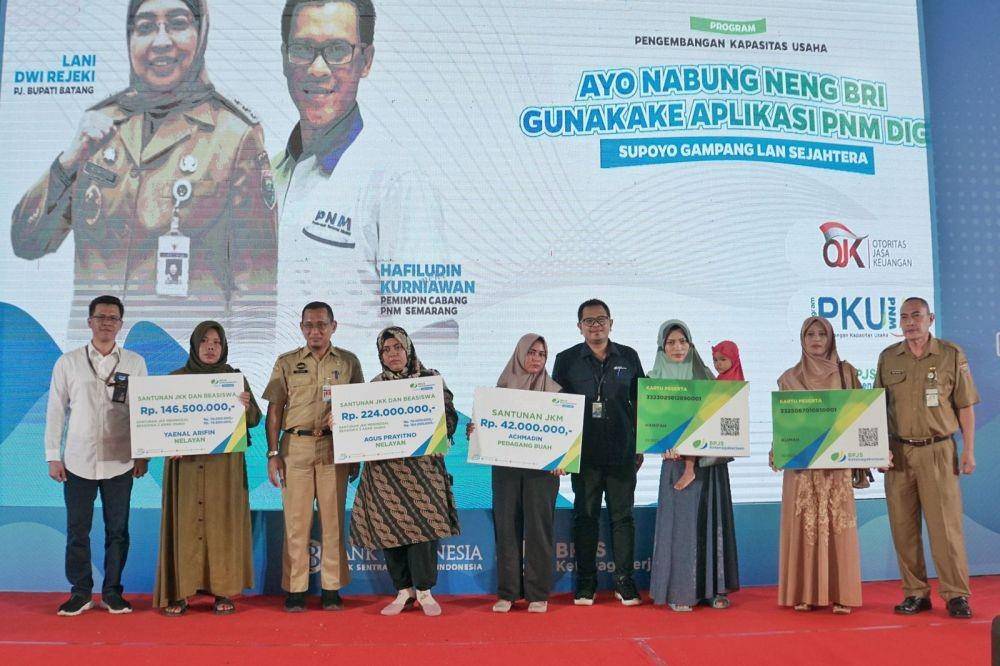 Kali ini sosialisasi dilakukan di depan ratusan nasabah PT Permodalan Nasional Madani (PNM) dalam kegiatan Pengembangan Kapasitas Usaha (PKU) Akbar di Kabupaten Batang, Jawa Tengah (21/2). (Dok. PNM)