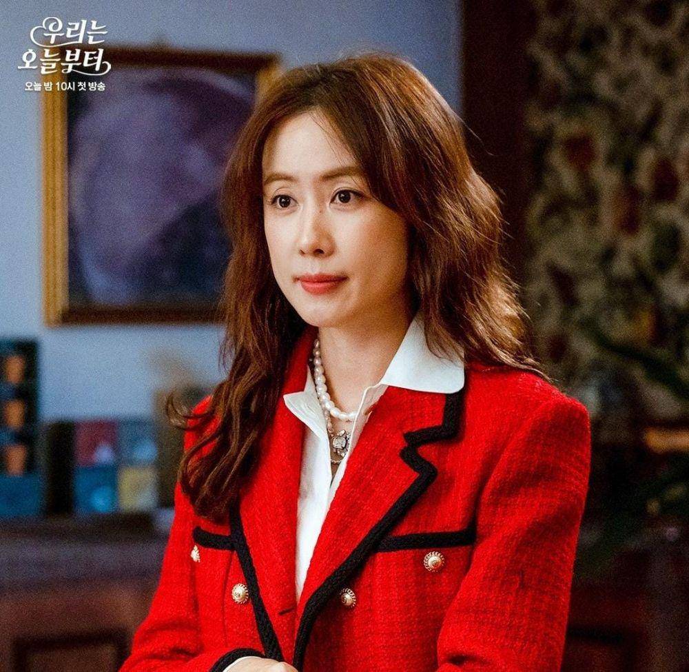 Hong Eun Hee di drama Woori the Virgin (instagram.com/sbsdrama.official)