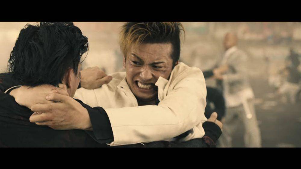 Fujio Hanaoka lawan Kenzo Shida. (Dok. Shochiku/High and Low: The Worst X)