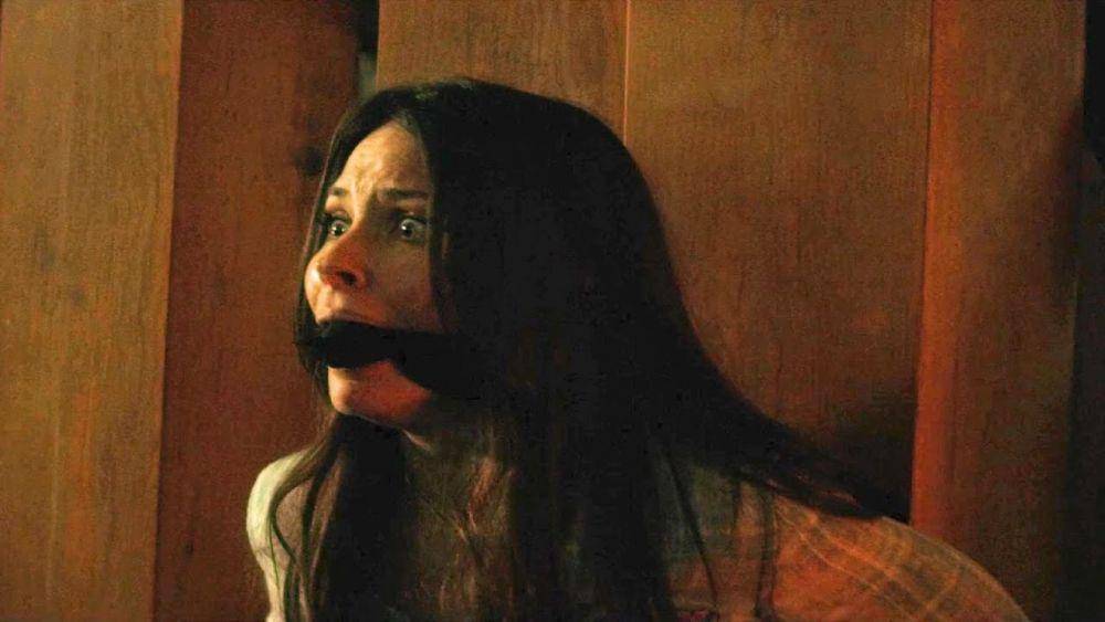 Evangeline Lilly dalam film Little Evil. (dok. Netflix/Little Evil)