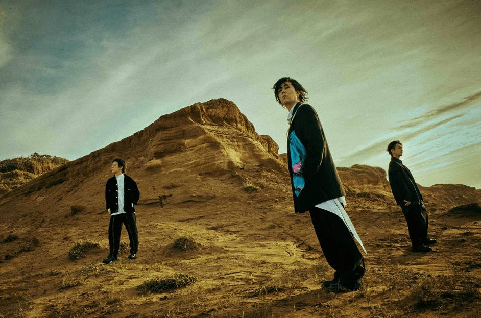 RADWIMPS (billboard.com)