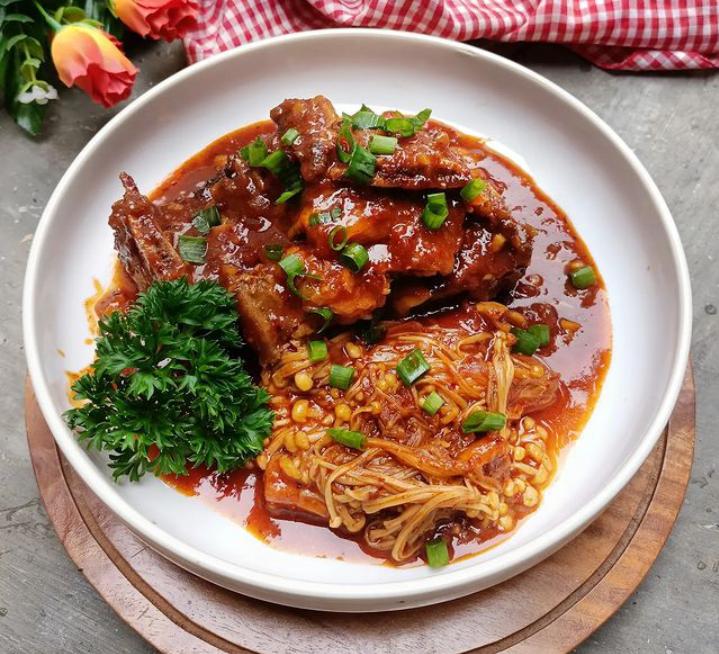 Resep Iga Saus Gochujang, Nikmatnya Bikin Gak Berhenti Makan