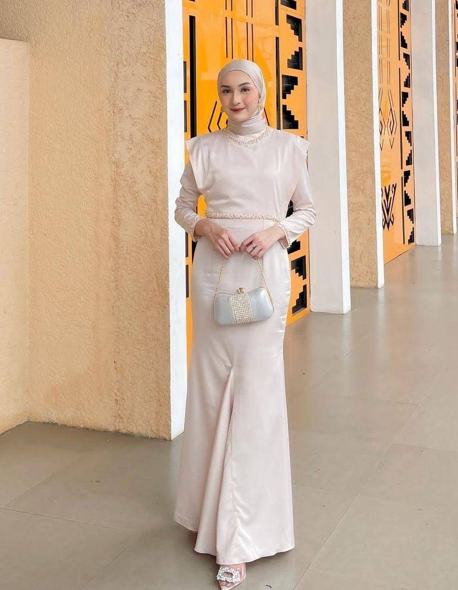 Style kondangan soft pastel (instagram.com/ingridyulikaa)