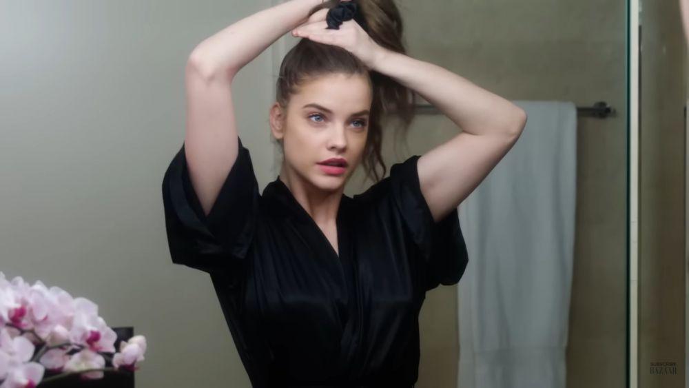 Night skincare routine ala Barbara Palvin (youtube.com/Harper's Bazaar)