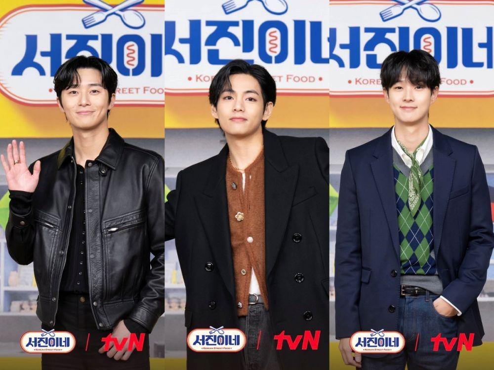 9 Potret Wooga Squad di Konferensi Pers Jinny's Kitchen, Ada V BTS!
