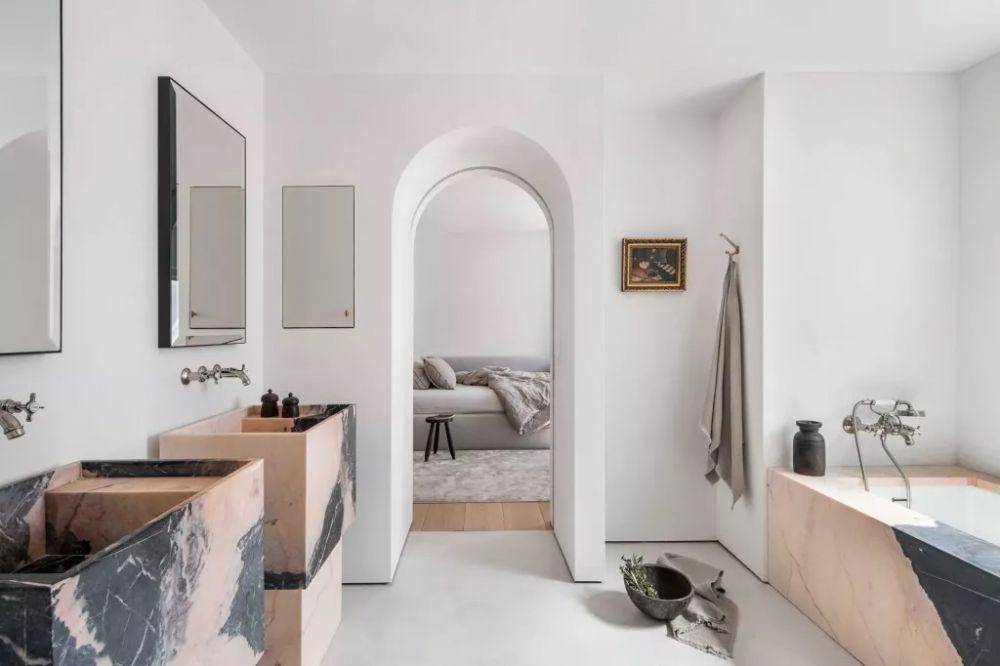 inspirasi bathtub di kamar mandi (livingetc.com)