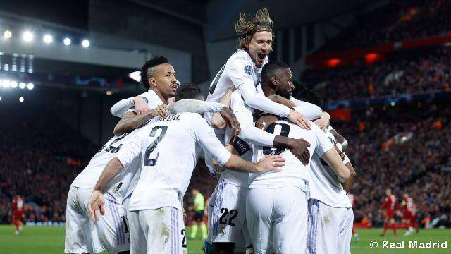Para pemain Real Madrid merayakan gol ke gawang Liverpool di Liga Champions 2022/2023. (realmadrid.com)