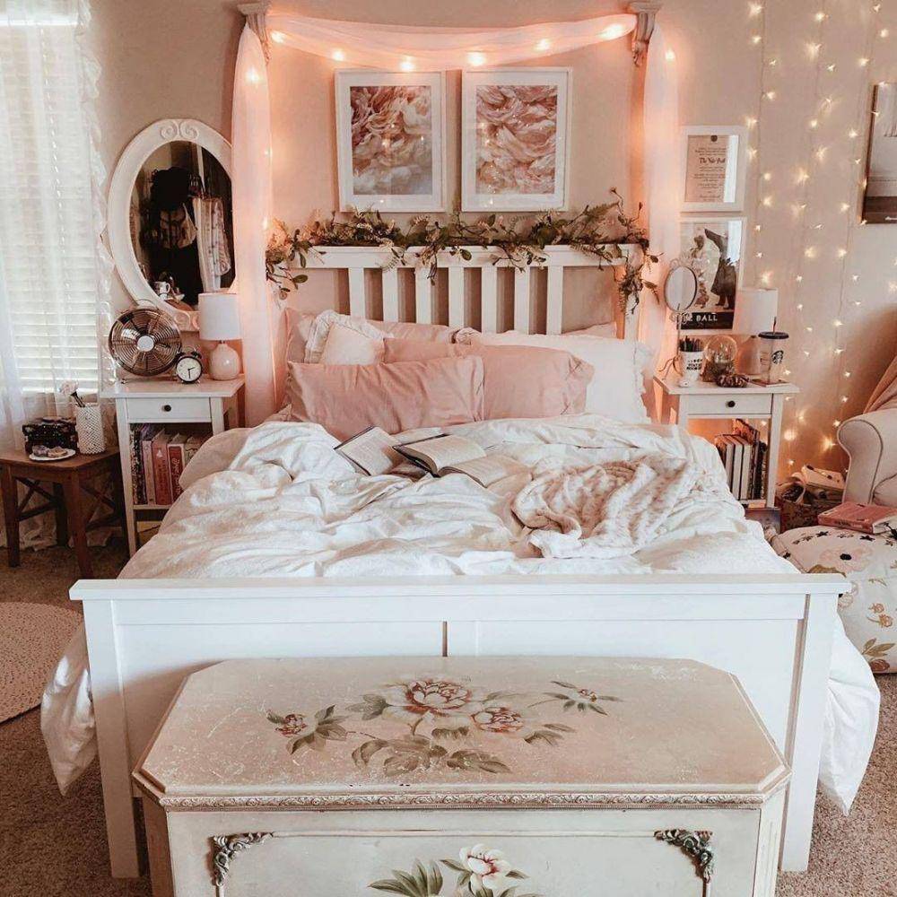 inspirasi kamar tidur bernuansa pink (instagram.com/mybedroomgoals)
