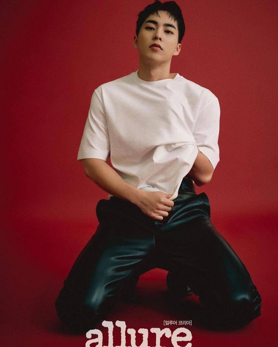 Xiumin EXO (instagram.com/e_xiu_o)