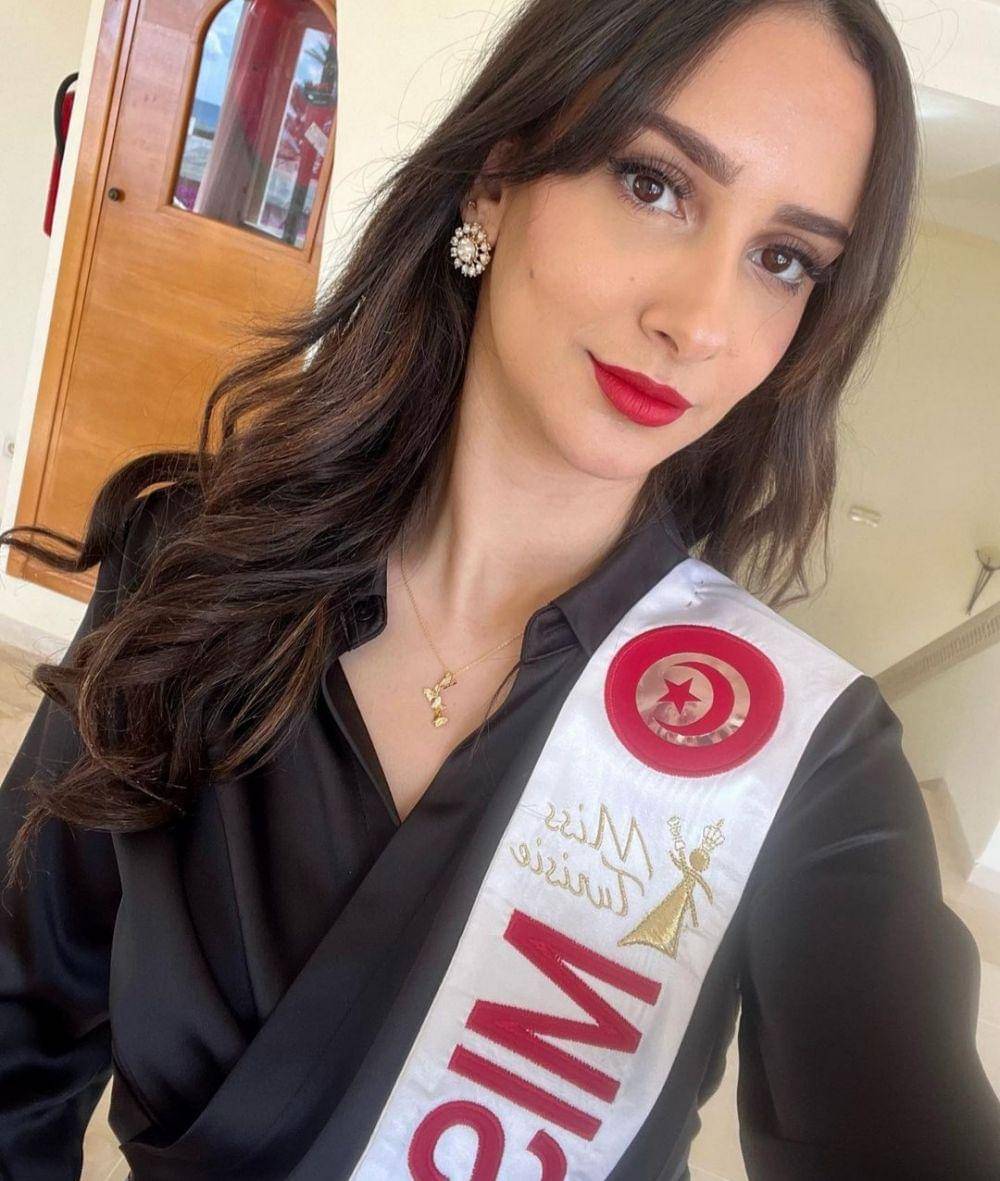 Amira Afli (instagram.com/amiraafli)