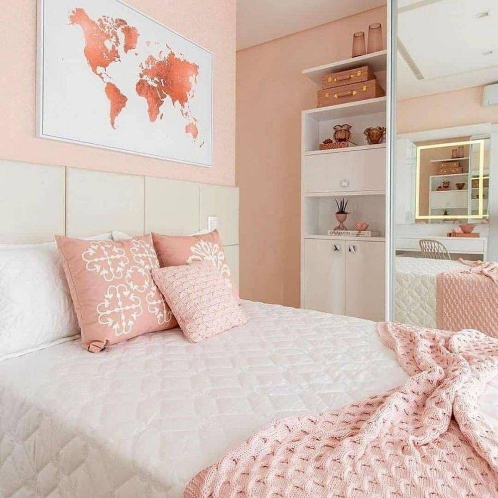 inspirasi kamar tidur bernuansa pink (instagram.com/kamar.tidurminimalis)
