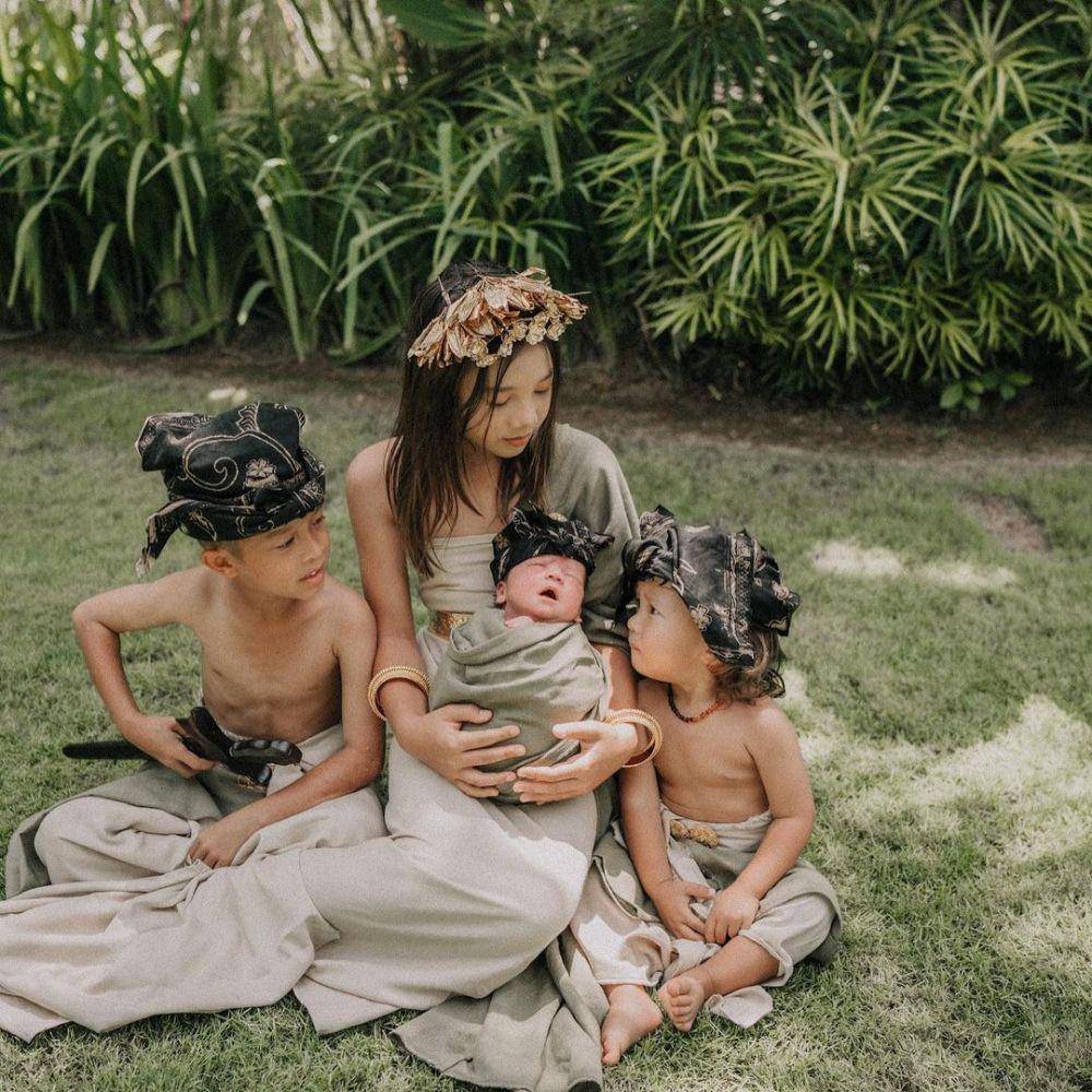 potret buah hati Jennifer Bachdim (instagram.com/jenniferbachdim)
