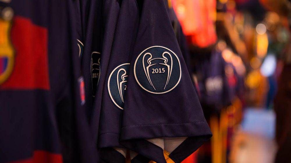 UEFA Badge of Honour (twitter.com/FCBarcelona)