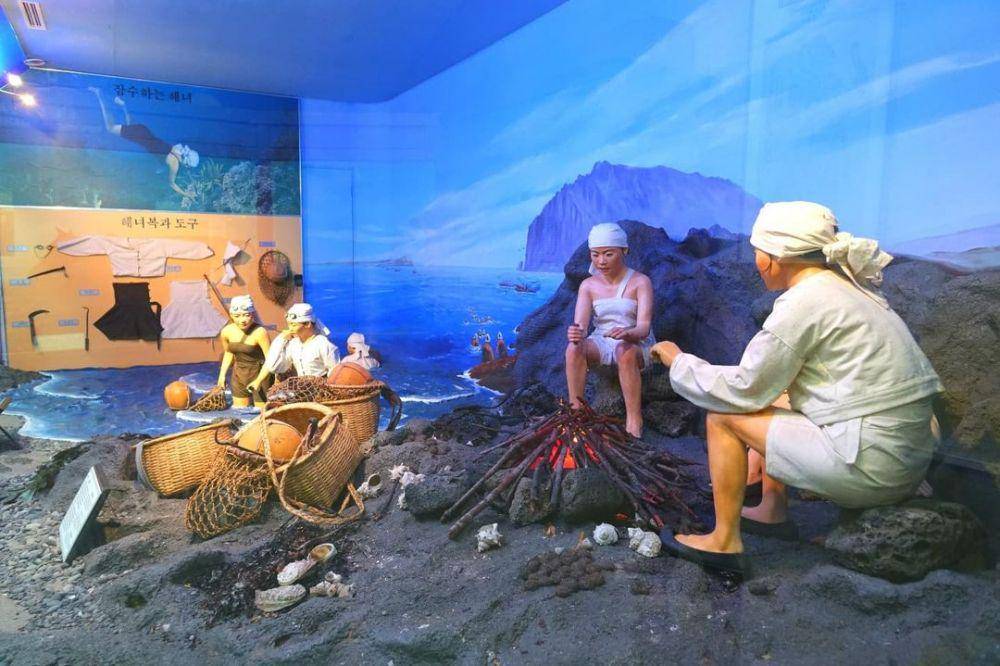 Potret wanita Haenyeo di Jeju Island (instagram.com/visitjeju.en)