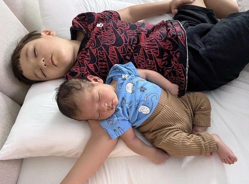 10 Momen El Barack Anak Jedar Momong Baby Don, Abang Adik Goals!