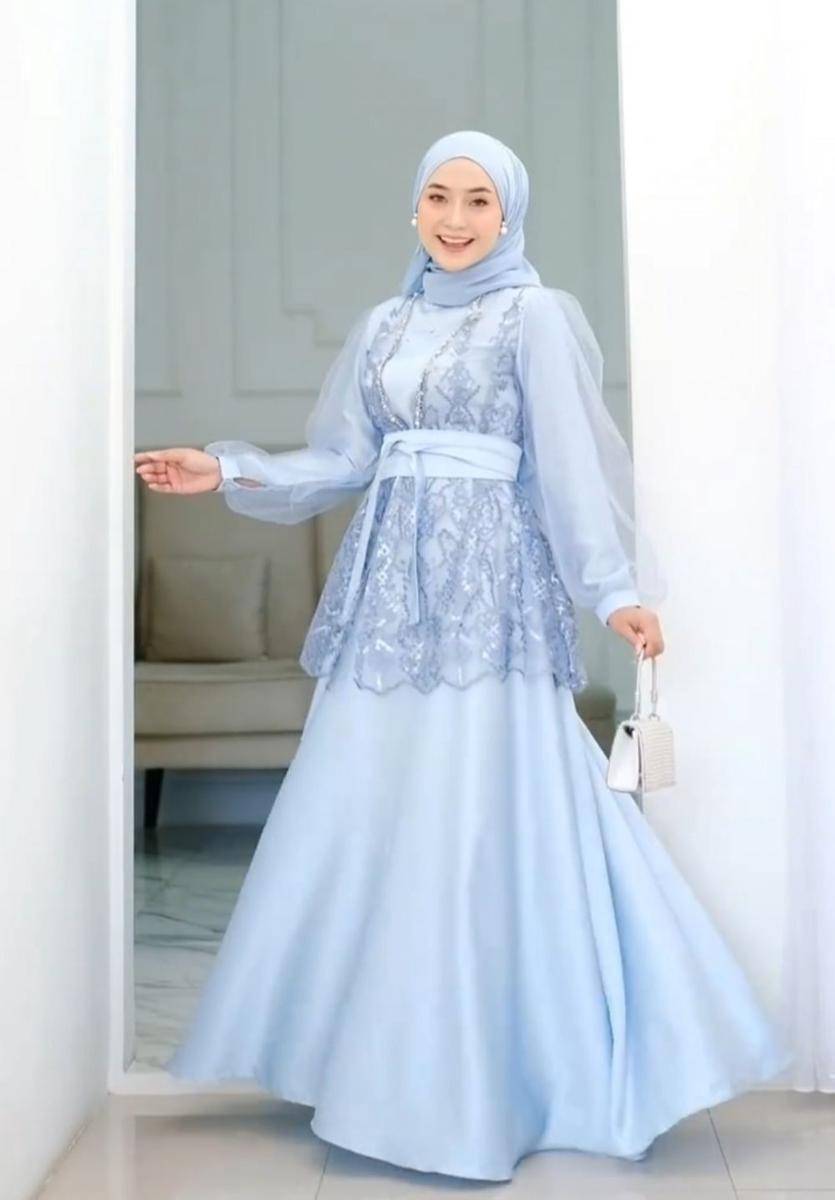 OOTD Kondangan (instagram.com/lailynrhyt)