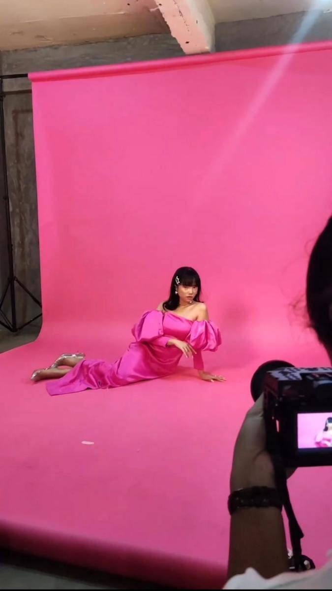 Fuji menjalani pemotretan bersama Bagus Aji Dani (instagram.com/st.styliste)