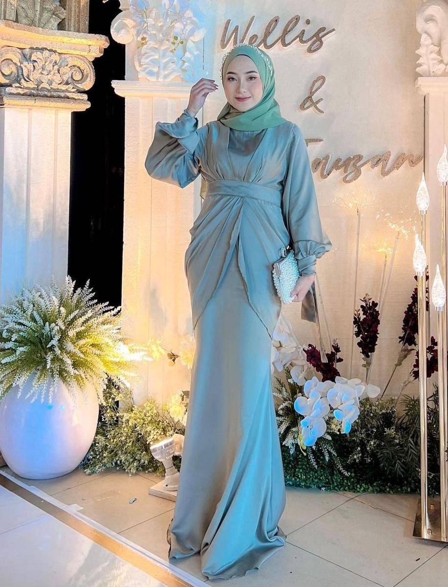 OOTD Kondangan (instagram.com/lailynrhyt)