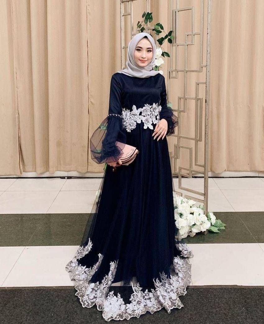 OOTD Kondangan (instagram.com/lailynrhyt)
