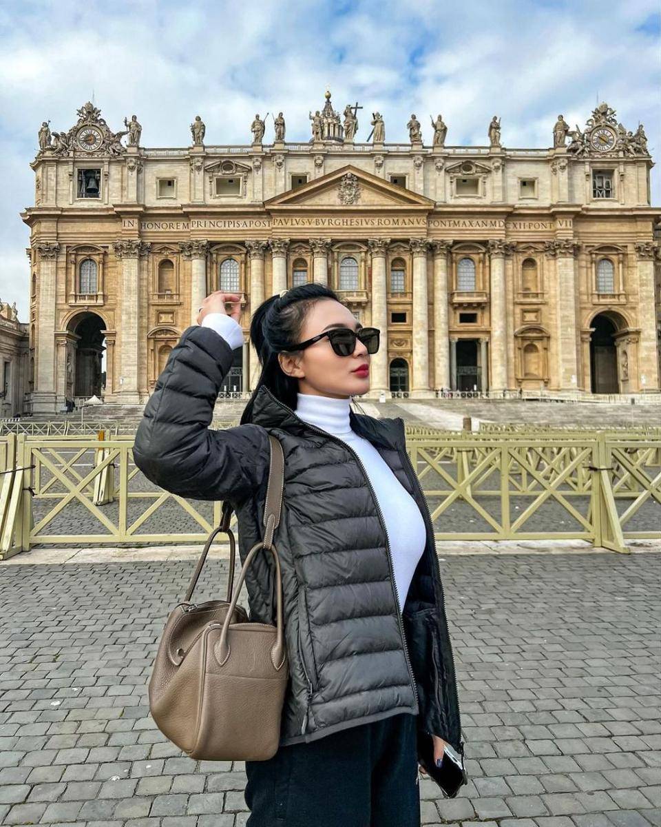 Wika Salim berlibur ke Italia (instagram.com/wikasalim)