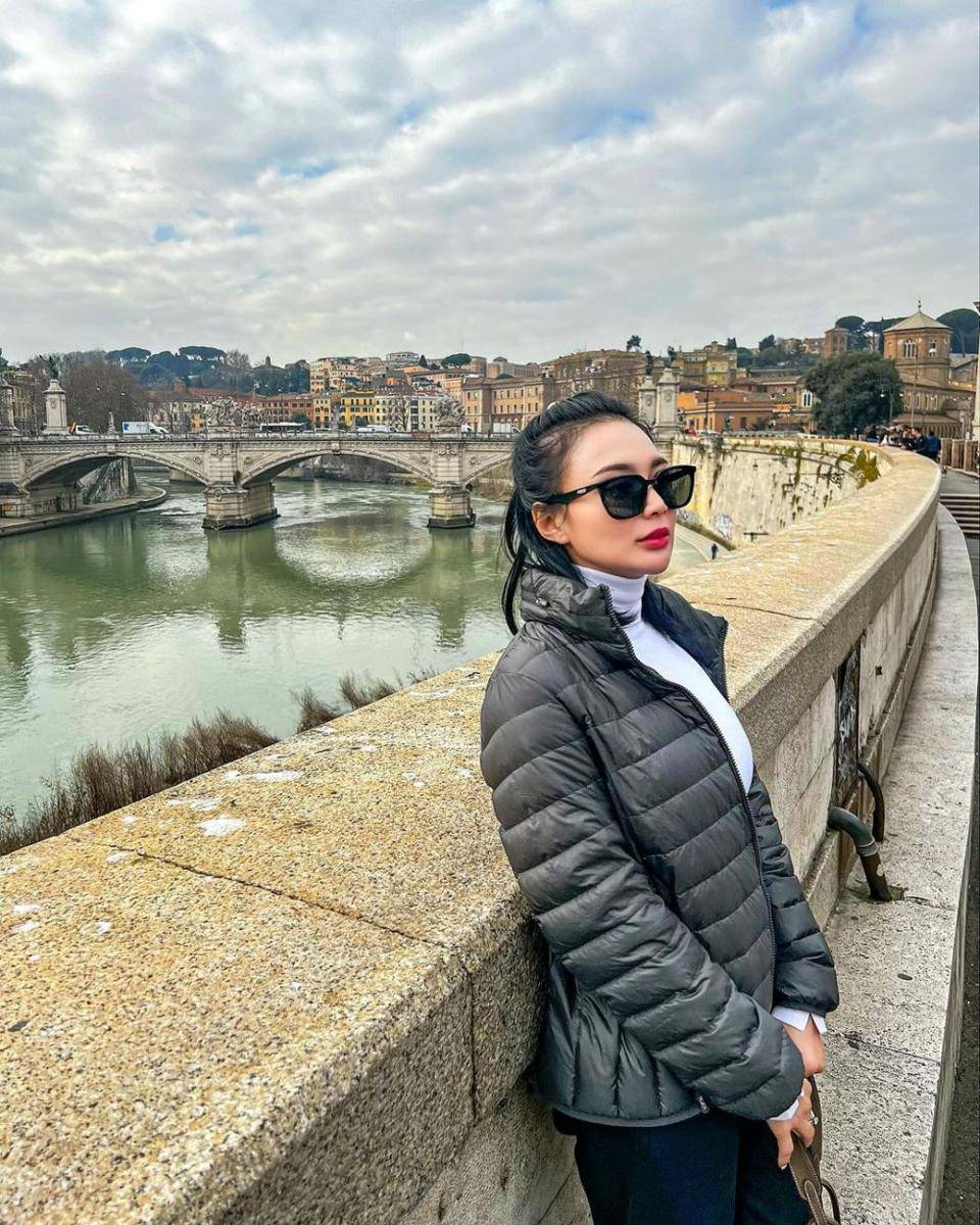 Wika Salim berlibur ke Italia (instagram.com/wikasalim)
