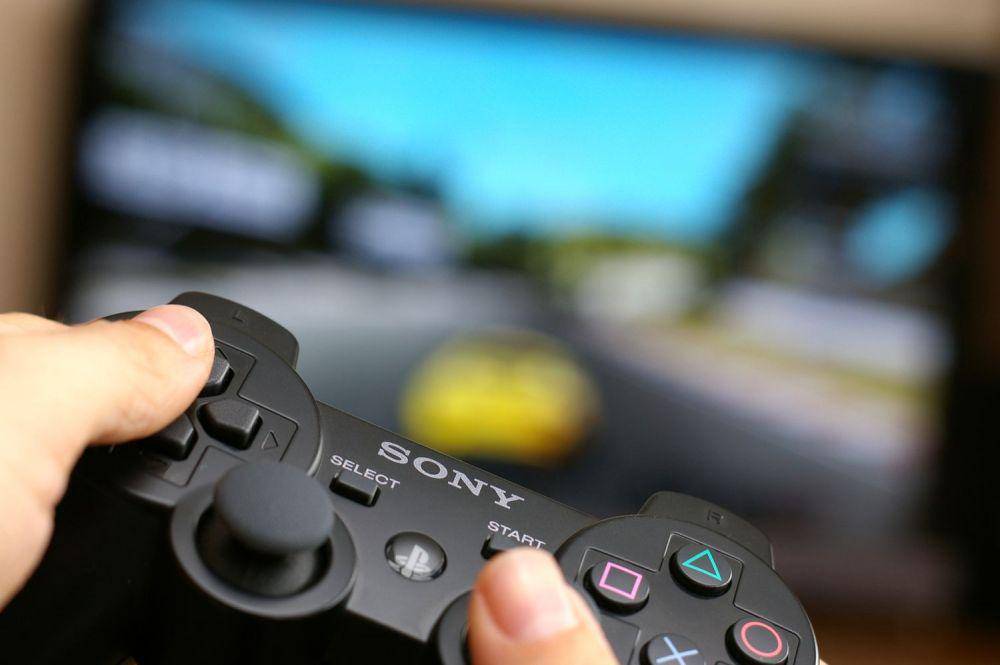 DualShock 3 PS3 (lifewire.com)