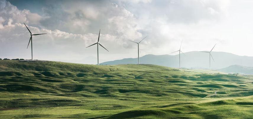 5 Penerapan Hukum Fisika dalam Teknologi Energi Terbarukan