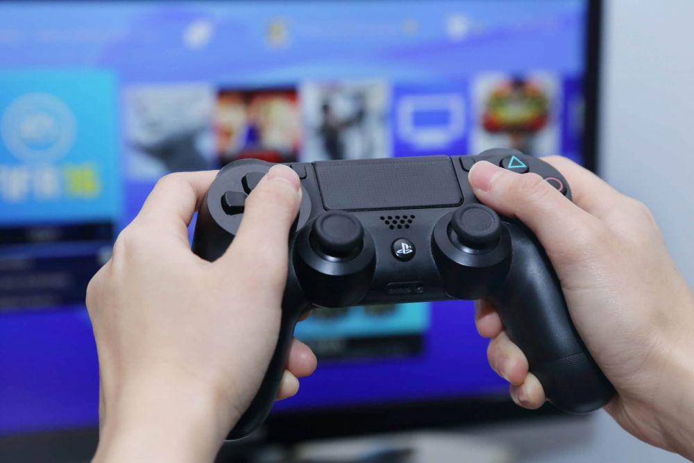 DualShock 4 PS 4(techspot.com)