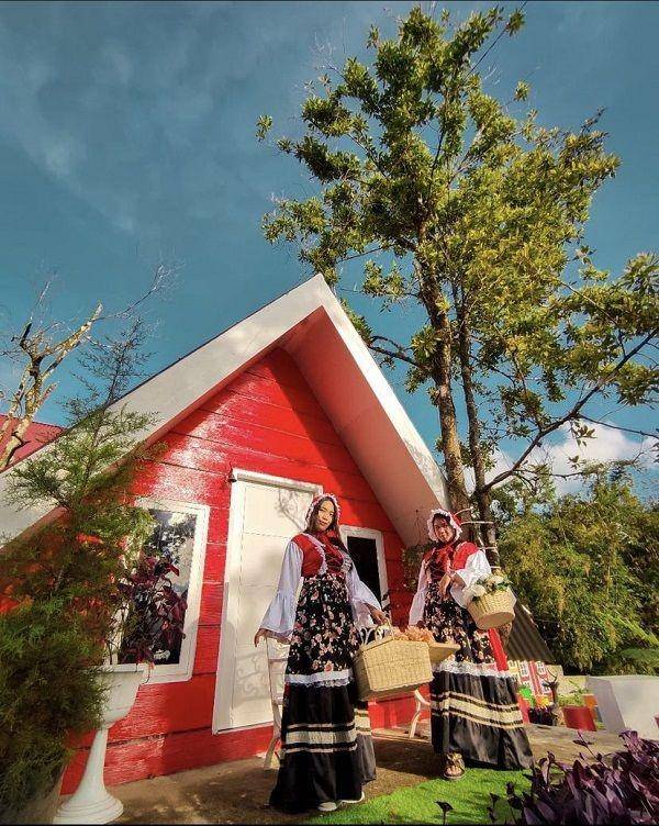 Wale Ne Reideen (google.com/maps/Wale Ne Reideen Rumah Miring Tomohon)
