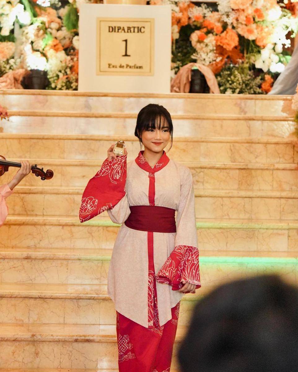 potret Fuji di acara launching parfum Marissya Icha (instagram.com/fuji_an)