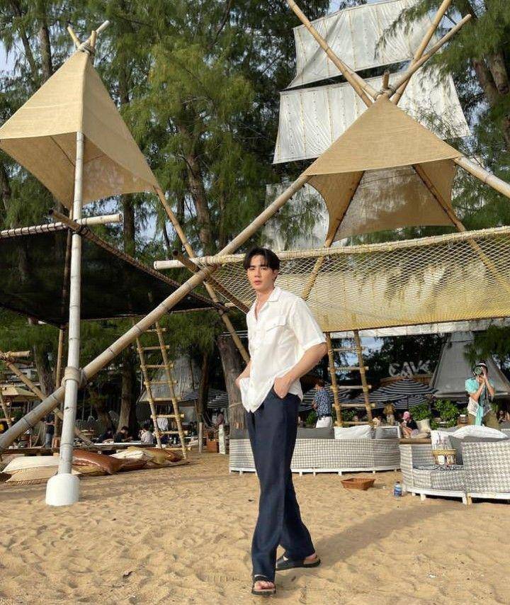 white outfit ala Zee Pruk (instagram.com/zeepruk)
