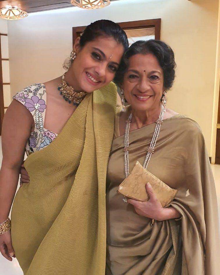 Kajol dan ibunya (instagram.com/kajol)