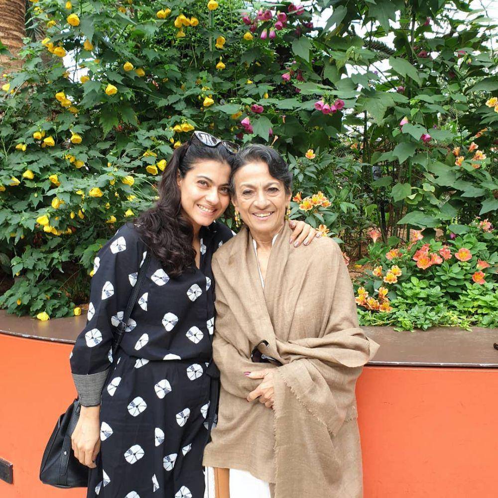 Kajol dan ibunya (instagram.com/kajol)