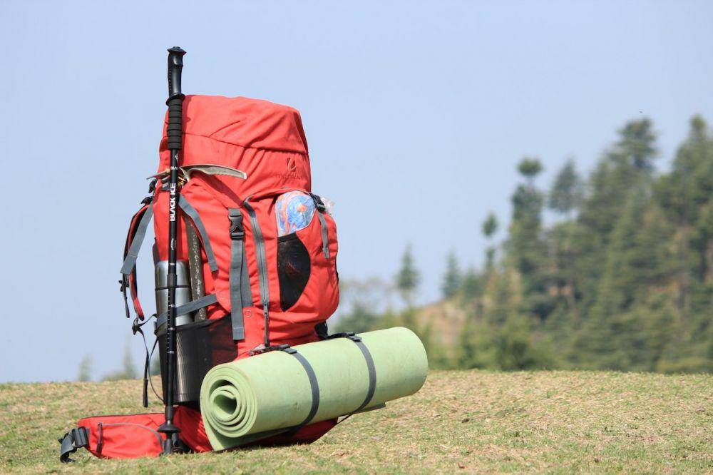 Ilustrasi tas ransel gunung yang memiliki banyak kompartemen (pexels.com/Ravindra rawat)