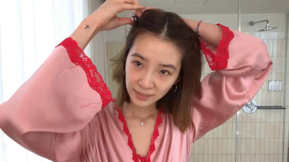 Cuplikan step Korean skincare routine ala Irene Kim (youtube.com/Vogue)