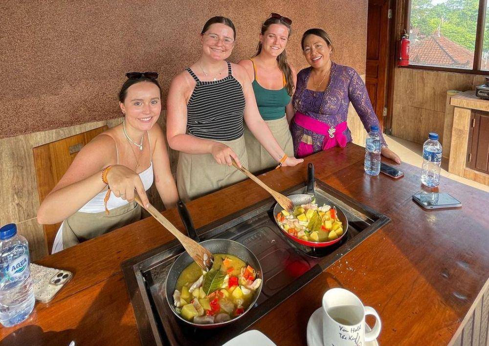 ilustrasi kelas memasak di Paon Bali Cooking Class (instagram.com/paonbalicookingclass)