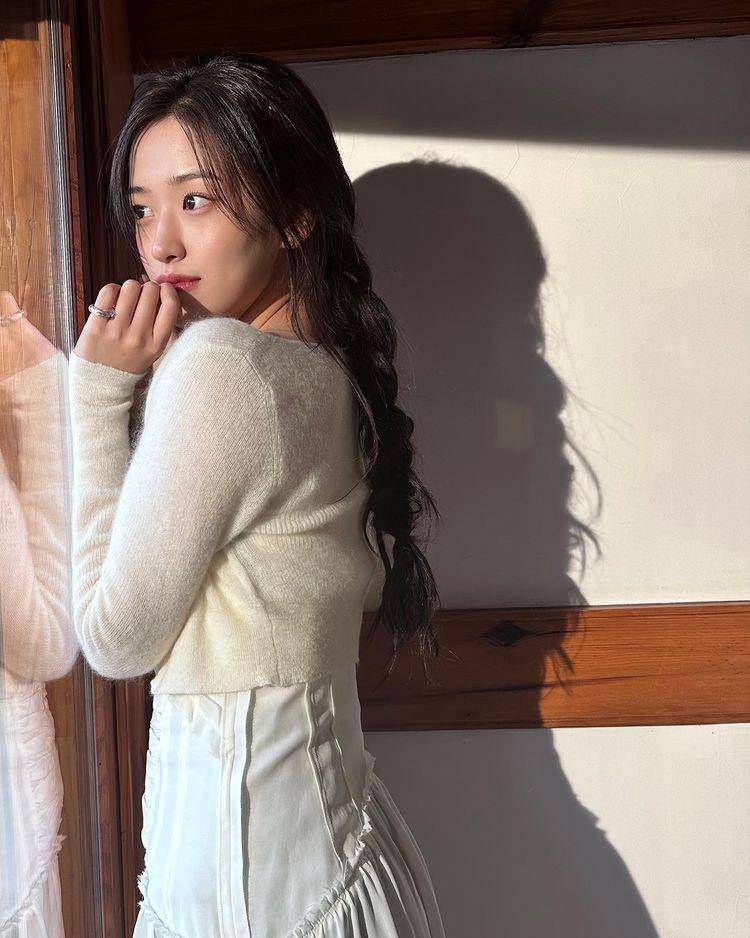 potret Yujin IVE (instagram.com/_yujin_an)
