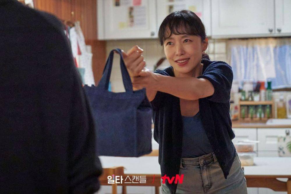 Jeon Do Yeon di Crash Course in Romance (instagram.com/tvn_drama)