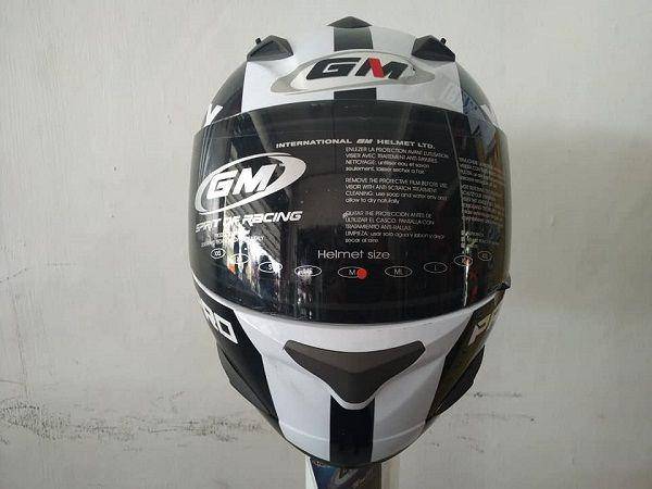 Helm full face GM Race Pro ZR650 (facebook.com/Full Face Helm)