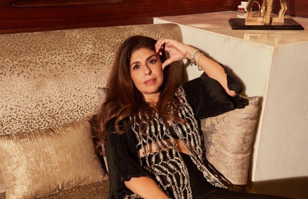 Unggahan 9 Artis India di Momen Ultah Anaita Shroff Adajania, Manis!