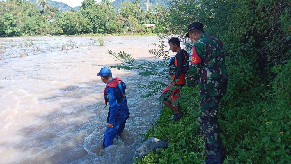 Seorang Ayah dan Anak di Ende NTT Terseret Banjir saat Memancing Ikan