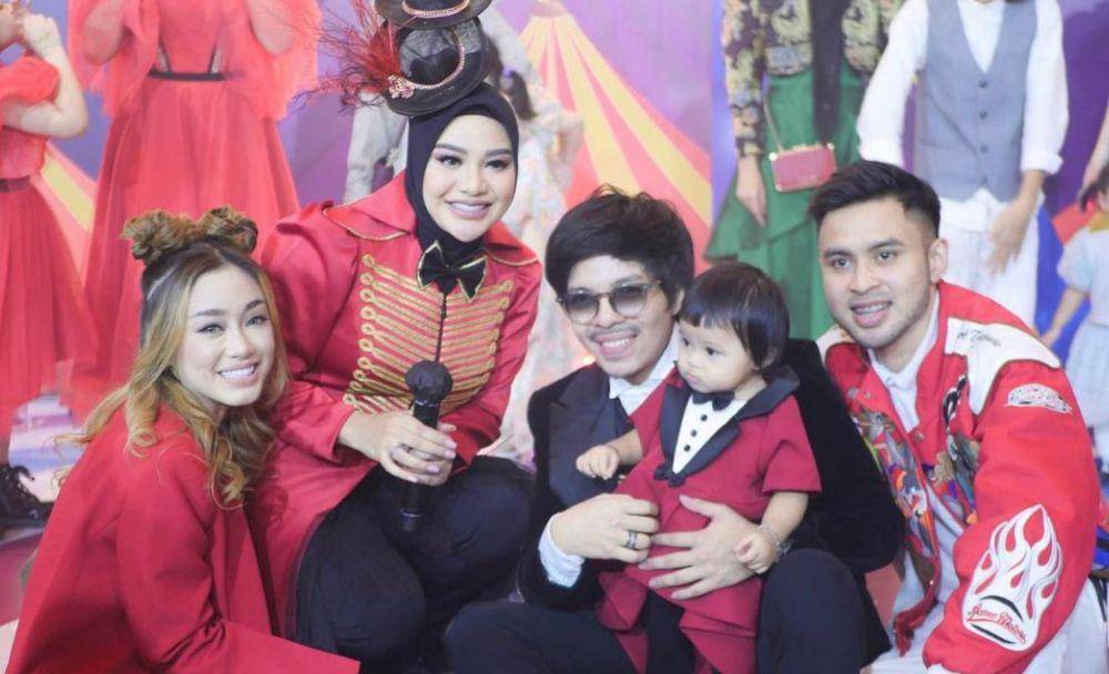 potret artis hingga selebgram yang hadir di acara ulang tahun Ameena. (instagram.com/tasyarevina)