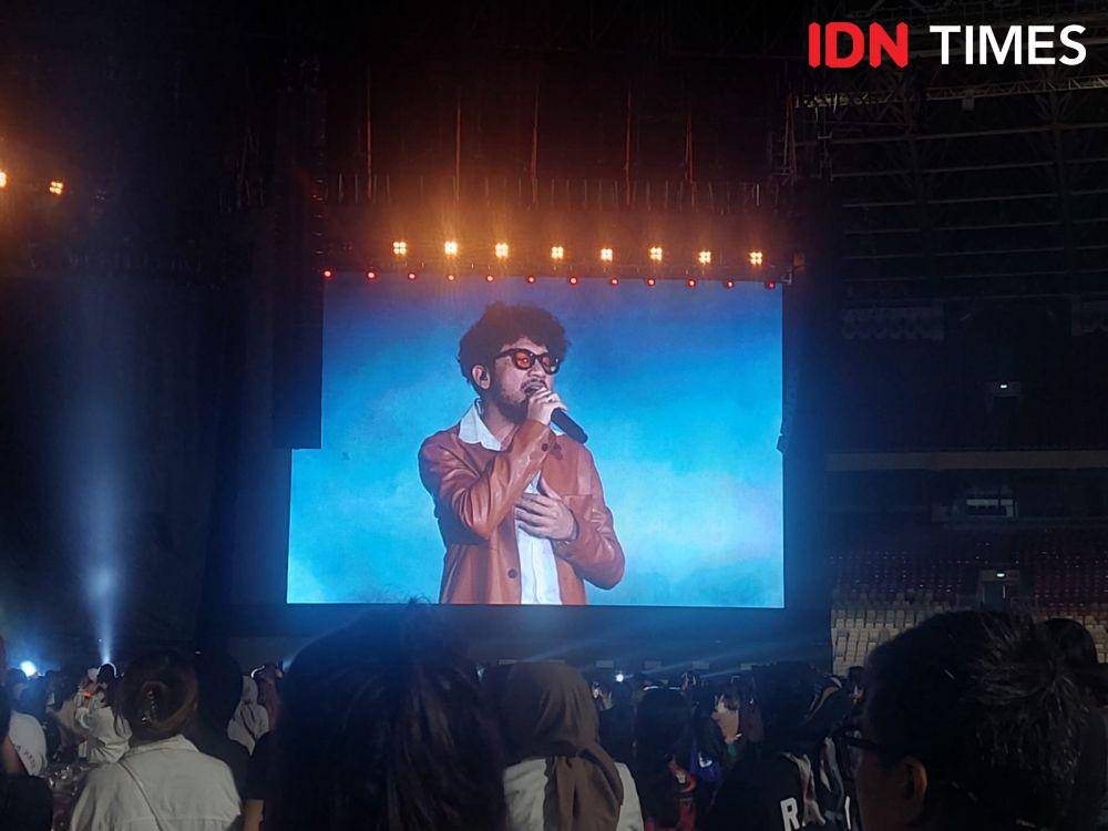 Kunto Aji di Raisa in Live Concert di Stadion Utama, Gelora Bung Karno, pada Sabtu (25/2/2023) (IDN Times/Erfah Nanda)