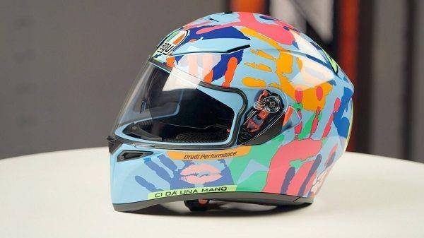 Helm full face AGV K3 SV (youtube.com/RevZilla)