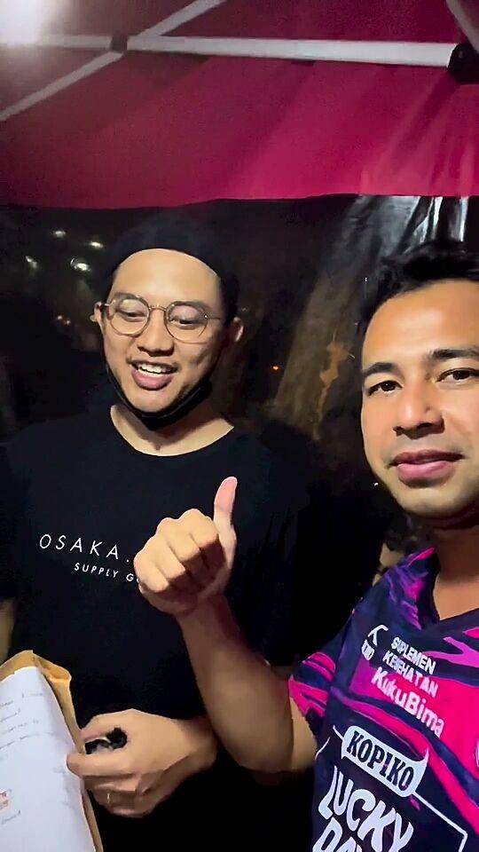 Raffi Ahmad investasi di penjual kaki lima. (instagram.com/raffinagita1717)