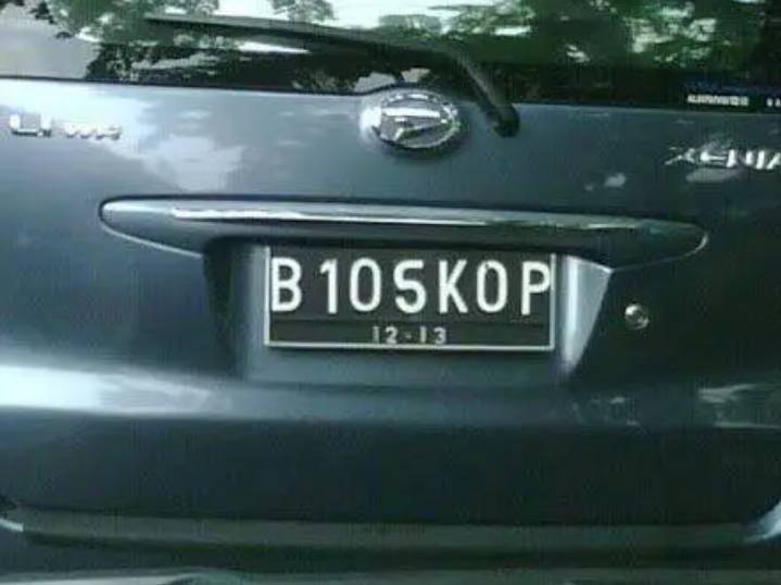 potret lucu nomor kendaraan saat dibaca (facebook.com/Pissue)